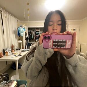 Meet your Posher, Lauren